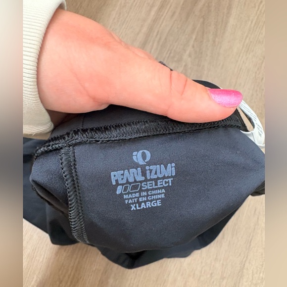 Pearl Izumi biking shorts - Picture 3 of 3